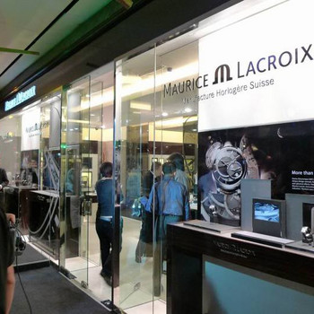 Maurice Lacroix boutiques