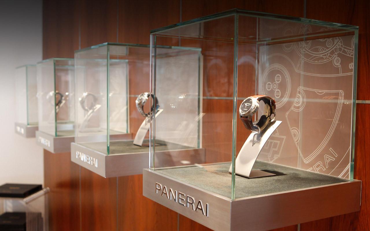 OFFICINE PANERAI BOUTIQUE IN PORTOFINO on Presentwatch